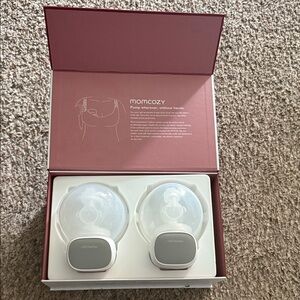 Momcozy Wearable Breast Pump - Gray
